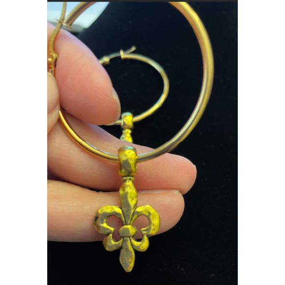 Gold Hoop Earrings with Fleur de Lis Hammered Gold Charms - Picture 2 of 4